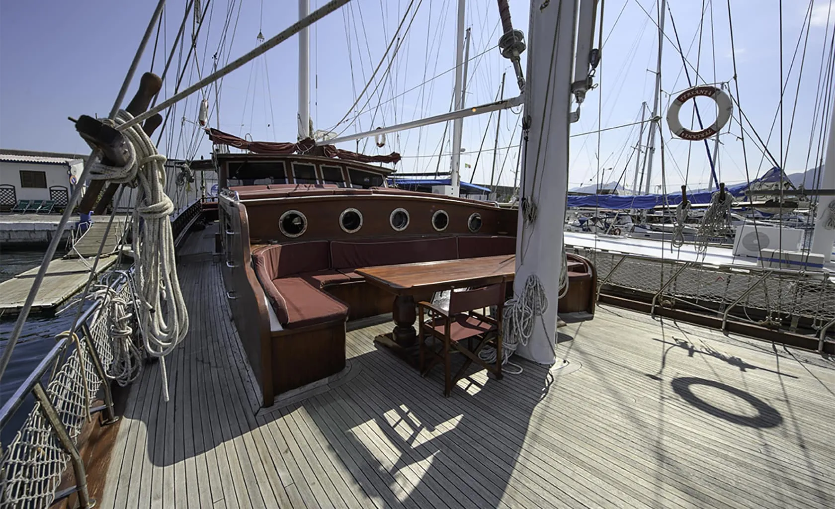 TERSANE IV Bow deck