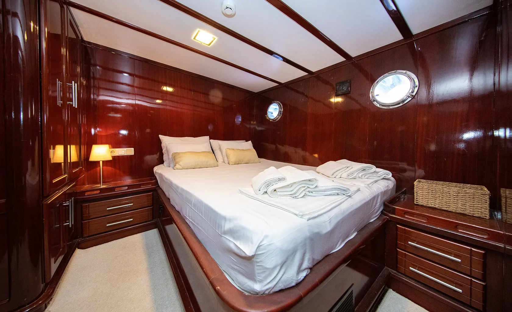 VIVERE Double cabin