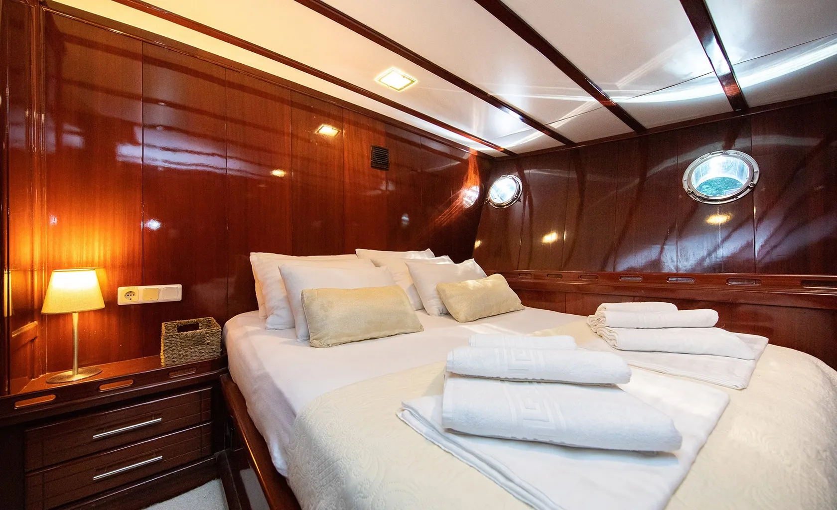 VIVERE Double cabin