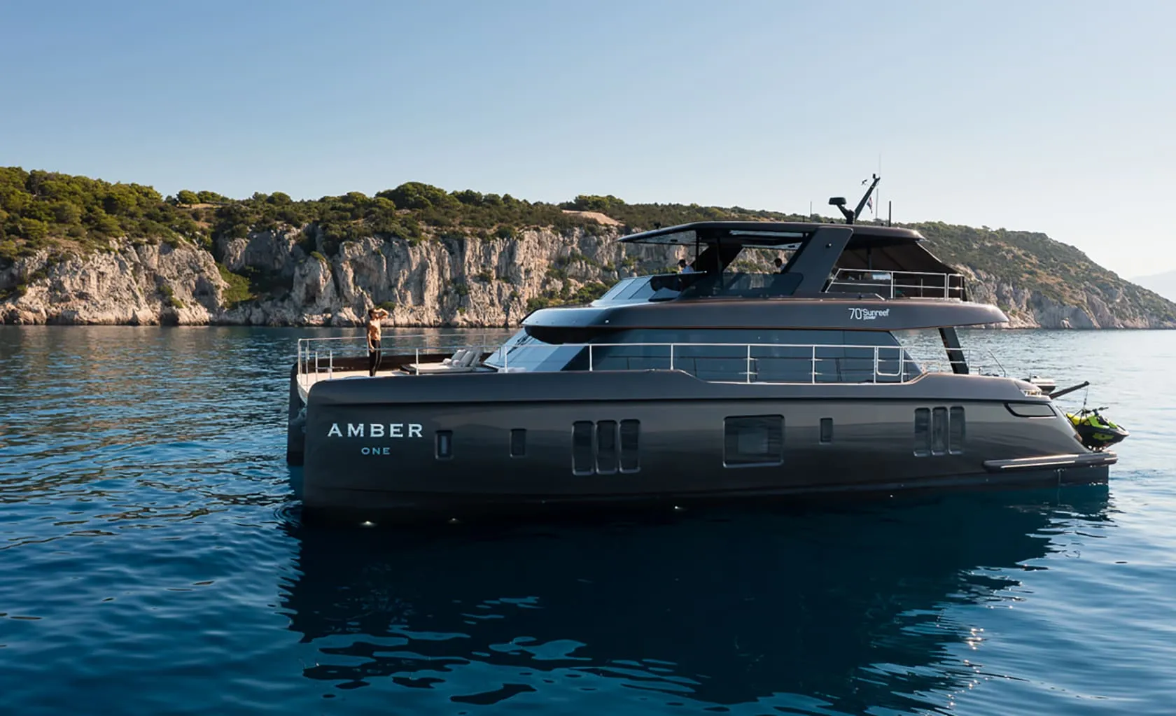 AMBER ONE Cruising