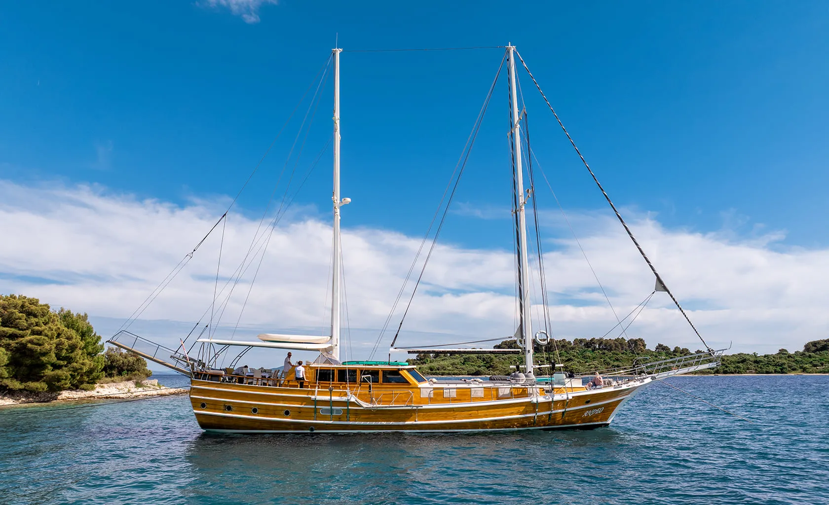 ANĐEO Anchored