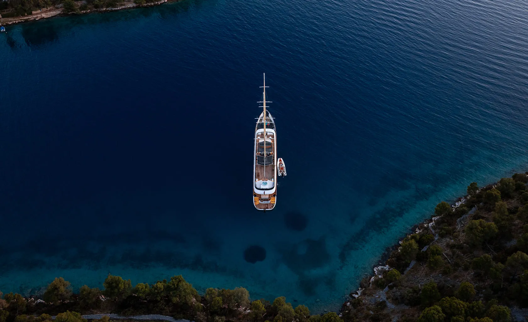 ANIMA MARIS Anchored