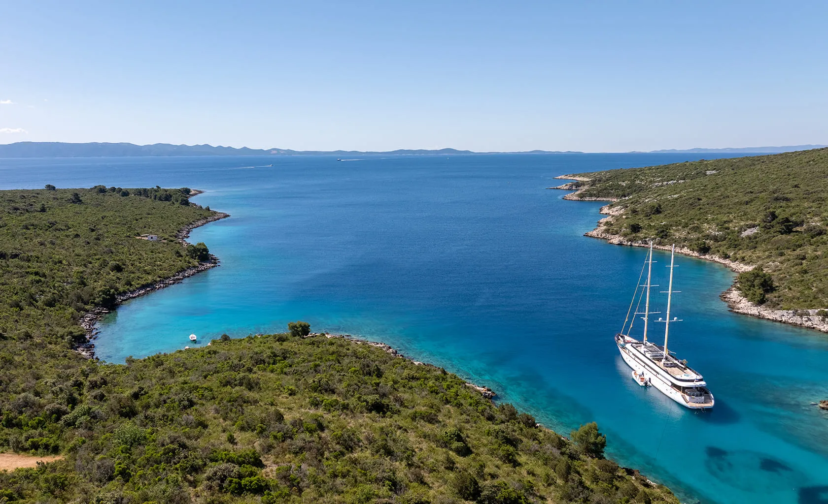 ANIMA MARIS Anchored