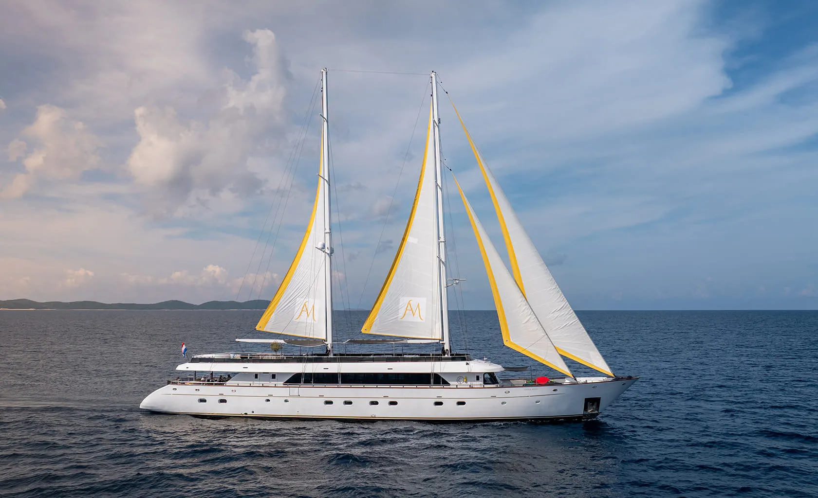 ANIMA MARIS Sailing