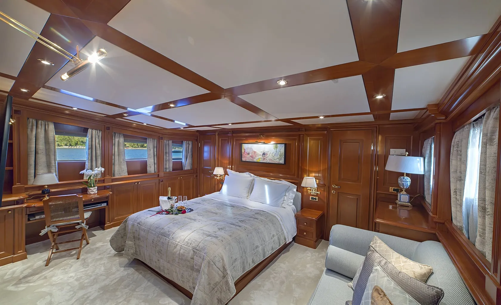 AQUILA Master cabin on Main deck