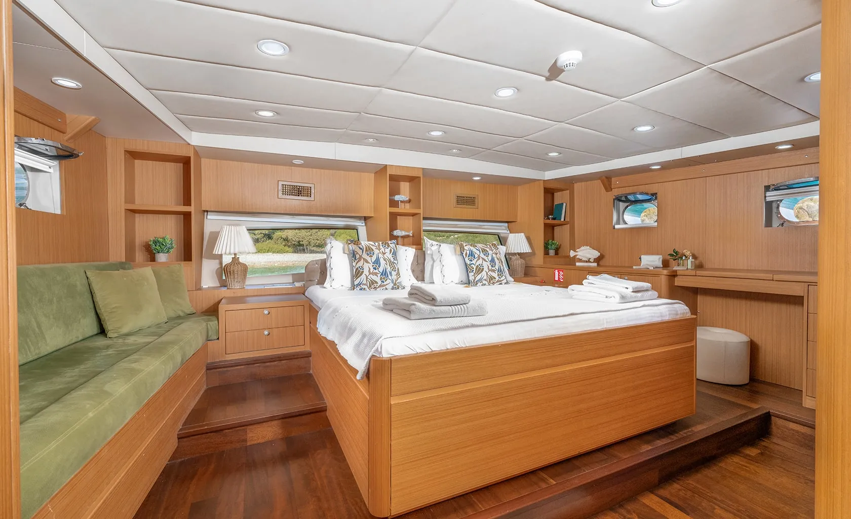 ARTEMIS Master cabin