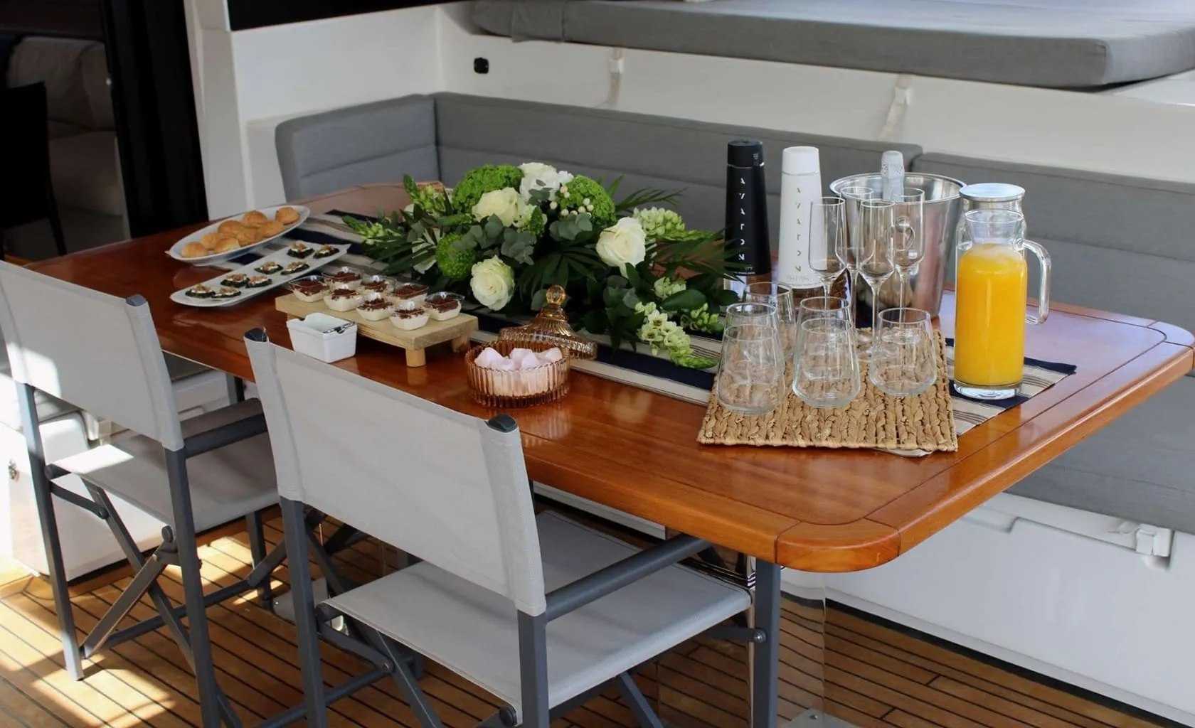 ATLANTIS Table decoration
