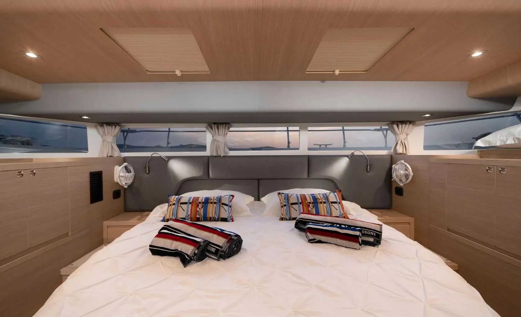 BY MY SIDE Double cabin