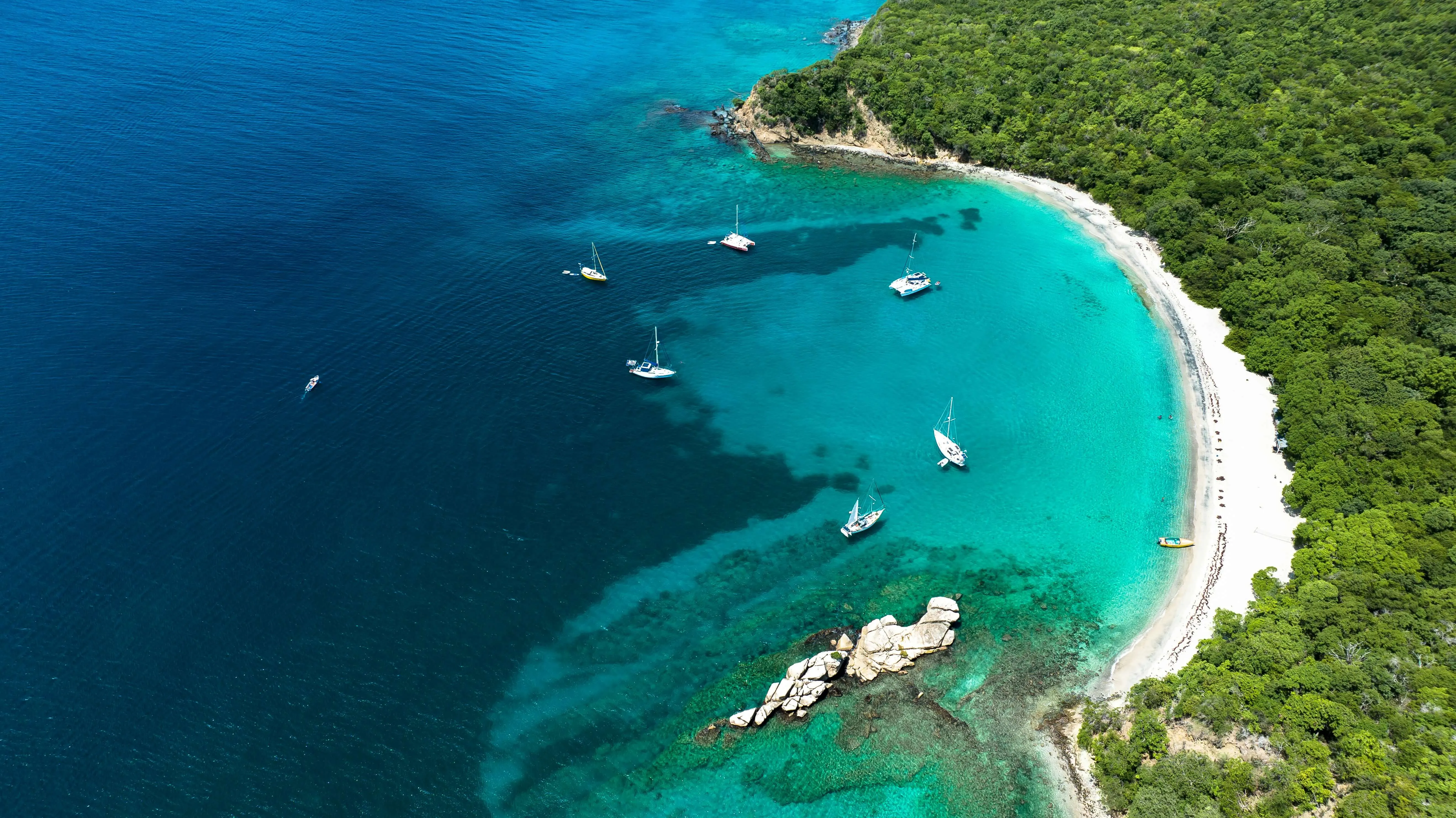 Caribbean yacht charters