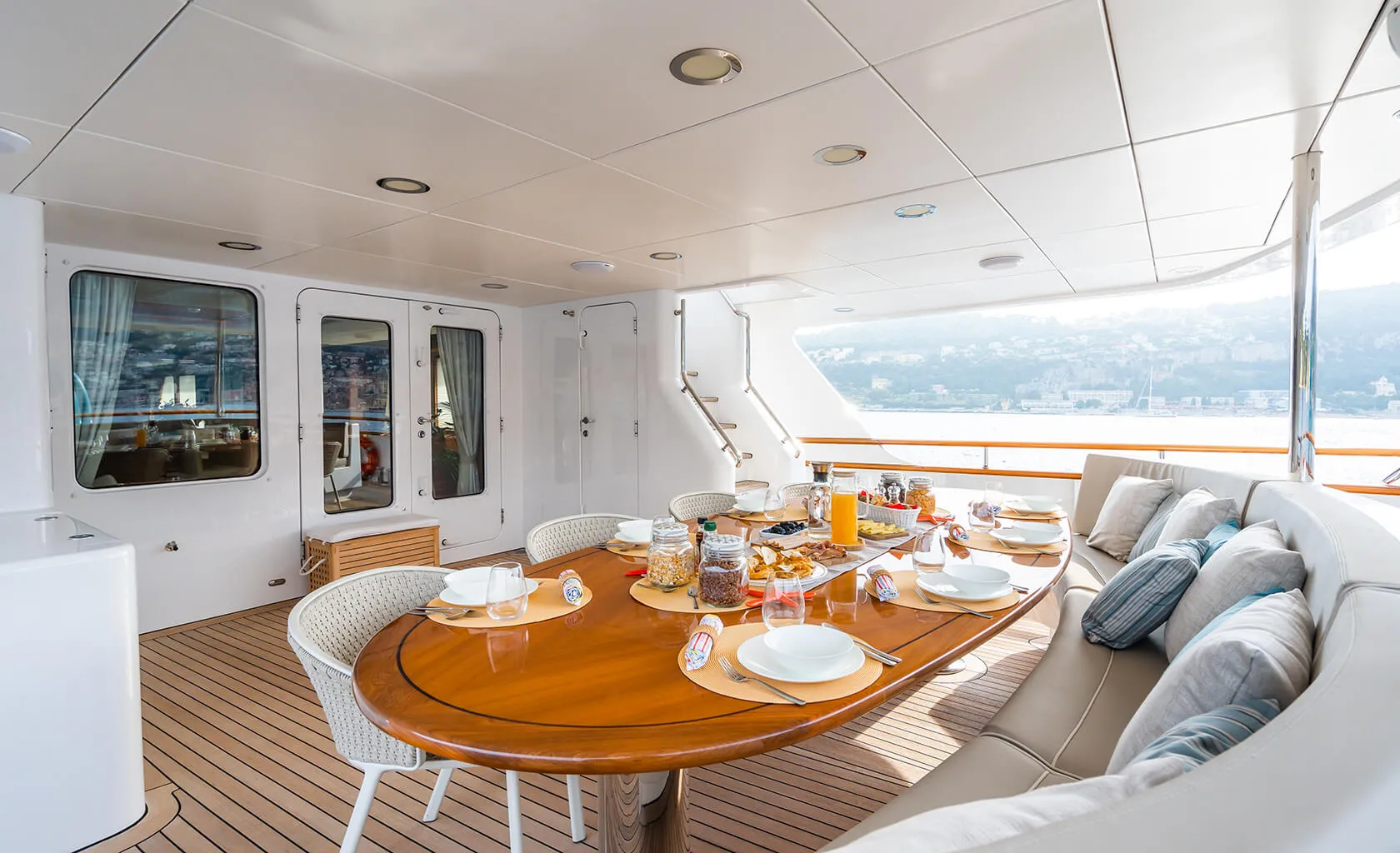 CORNELIA Aft deck