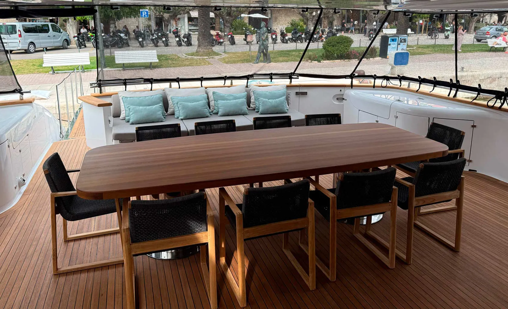 CYNTHIA Aft deck