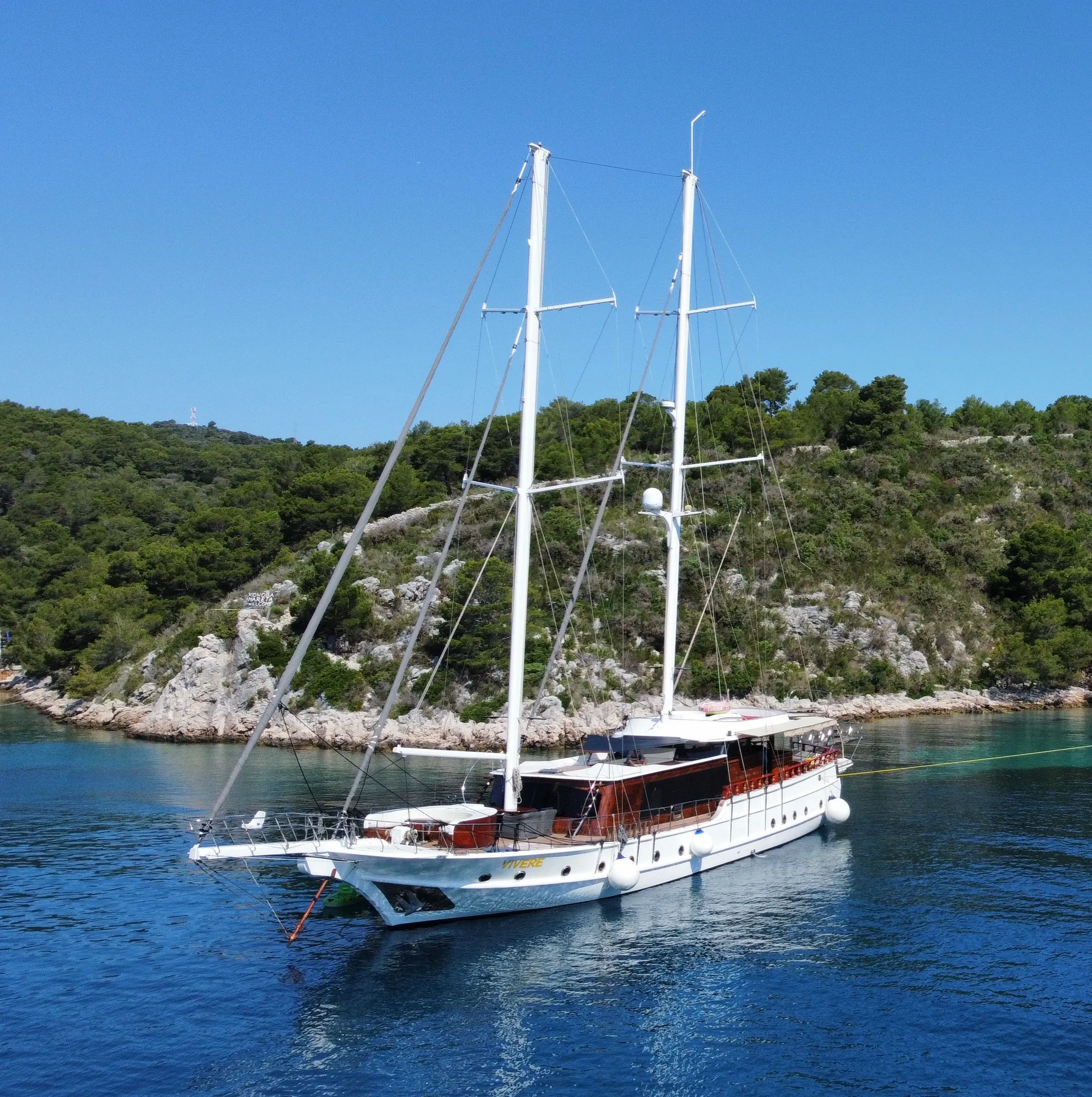 Vivere anchored