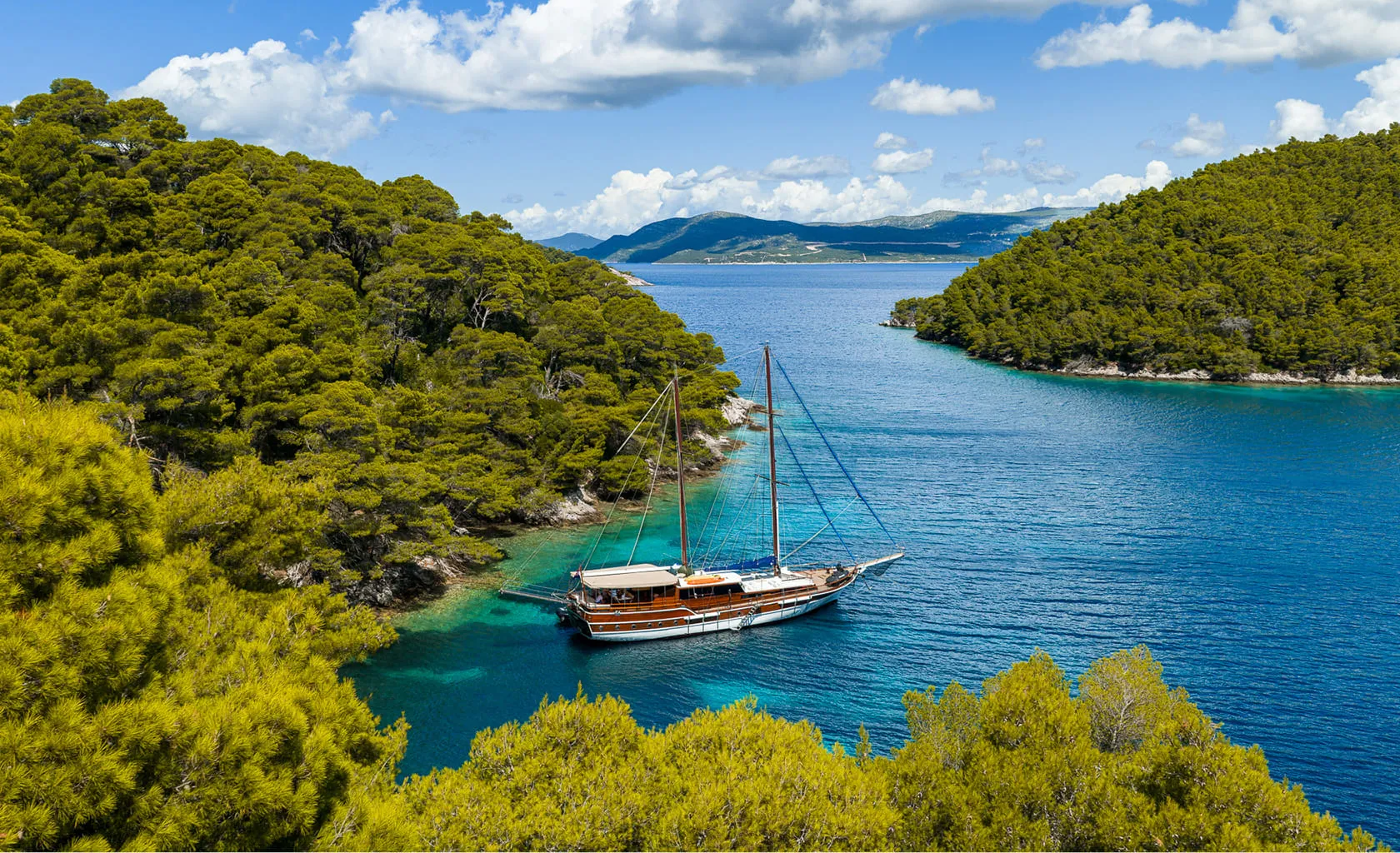 ELEGANZA Anchored