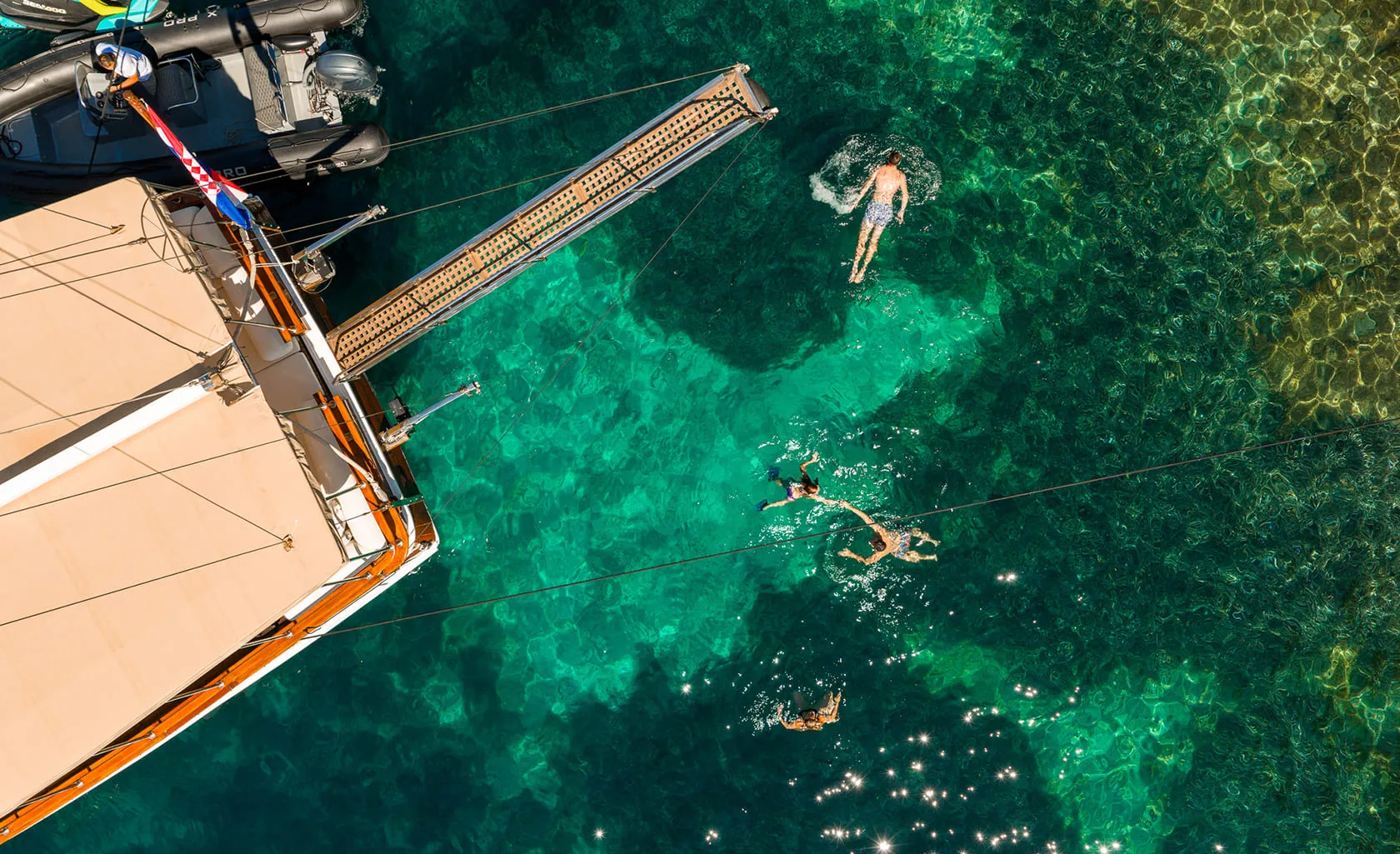 ELEGANZA Anchored