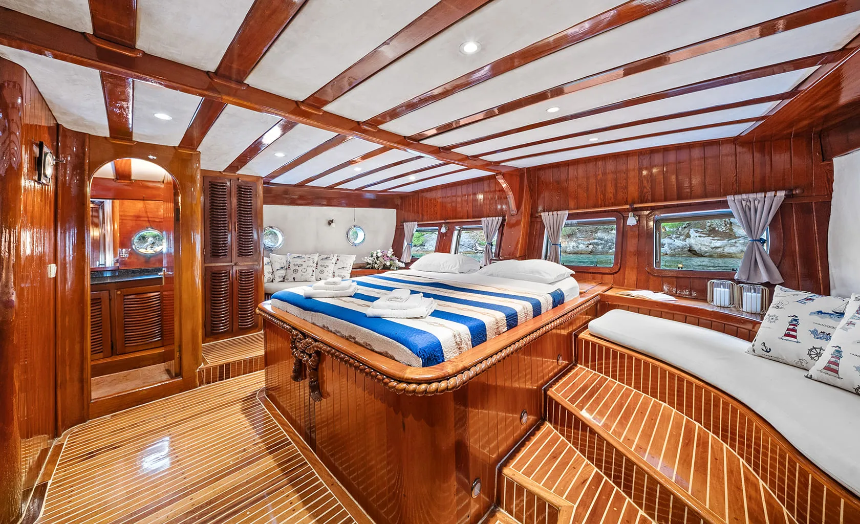 ELEGANZA Master cabin