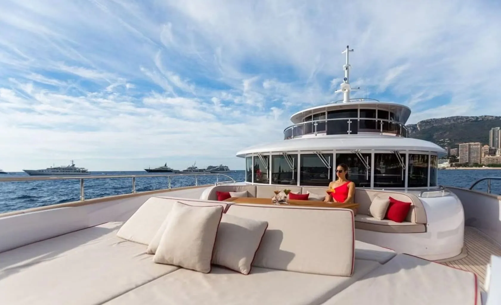 GATSBY Bow deck
