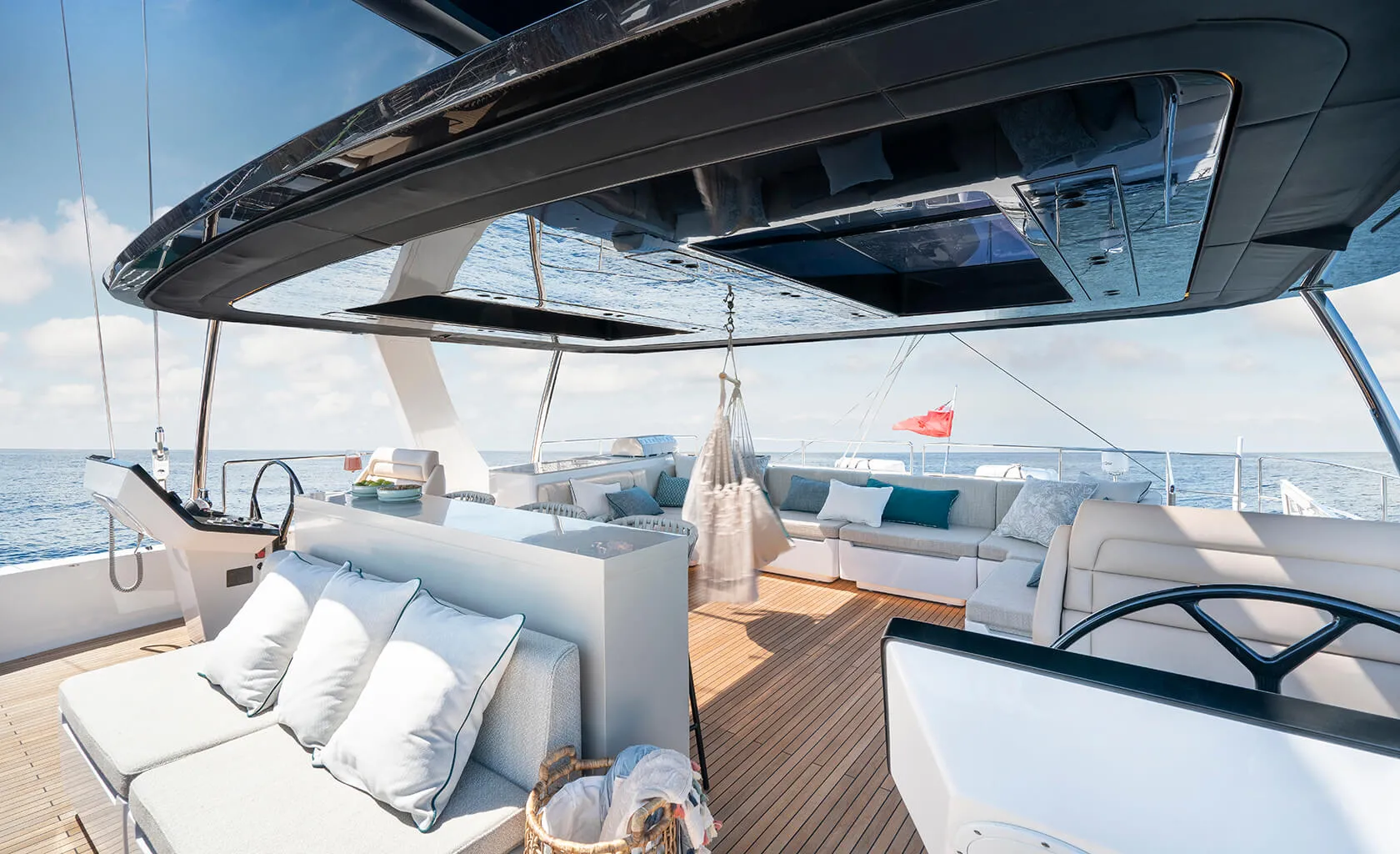 GREYB Flybridge