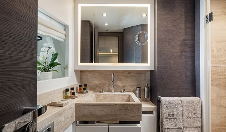 55 FIFTYFIVE Bathroom