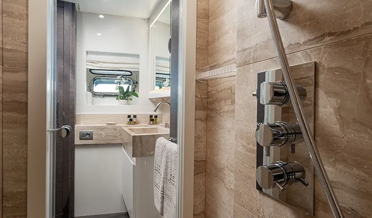 55 FIFTYFIVE Bathroom