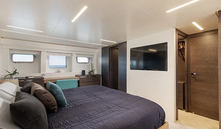 55 FIFTYFIVE Double cabin