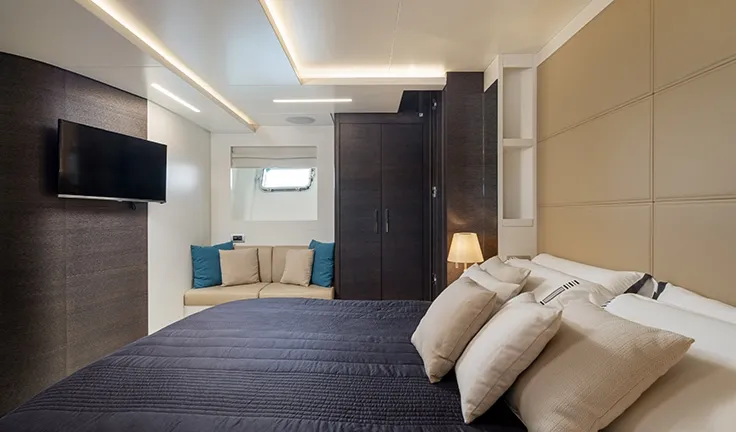 55 FIFTYFIVE Double cabin