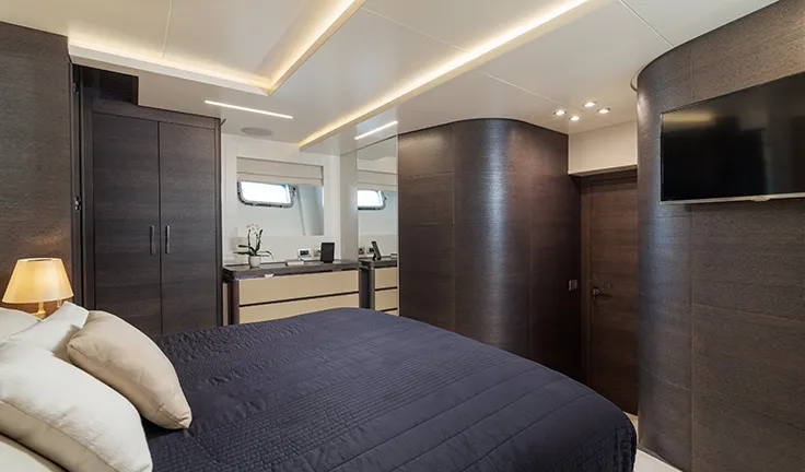55 FIFTYFIVE Double cabin