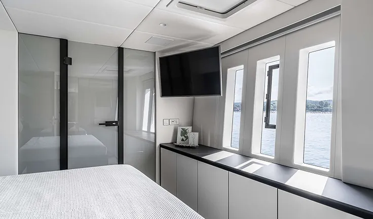 ABOVE & BEYOND Double cabin