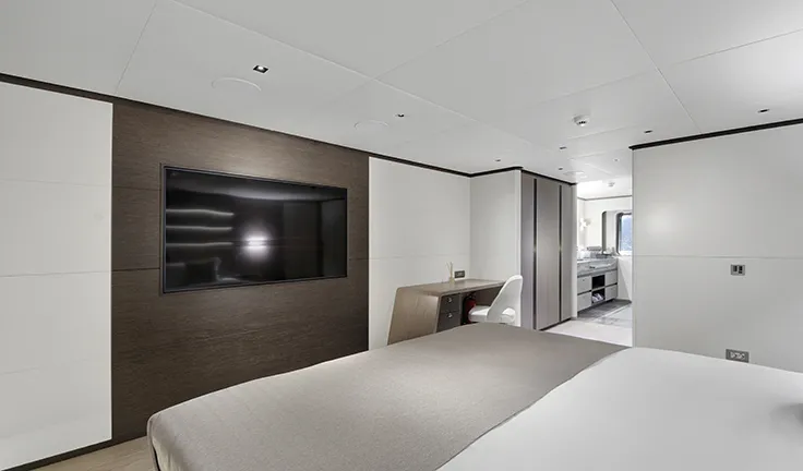 ALL ABOUT U 2 VIP cabin