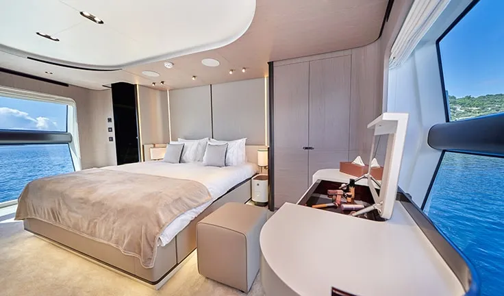ALUMINIA TOO Double cabin