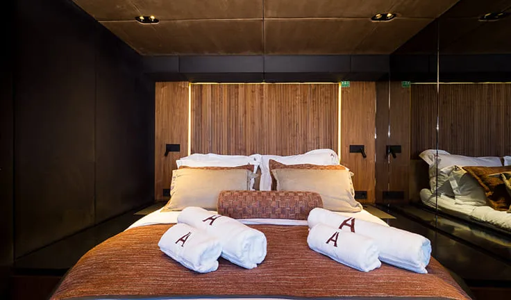 AMBER ONE Double cabin