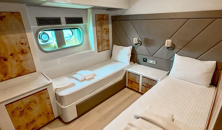 ANGELO III Twin cabin