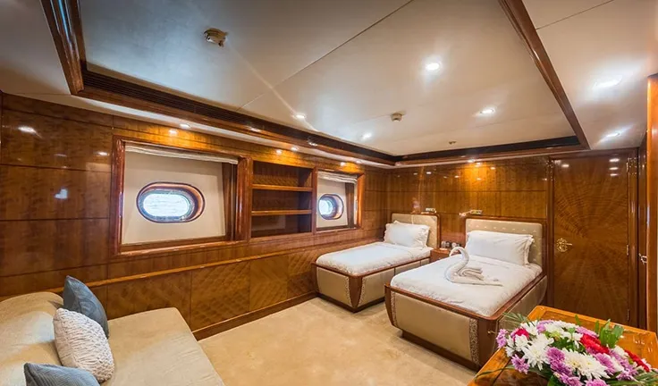 ASHENA Twin cabin