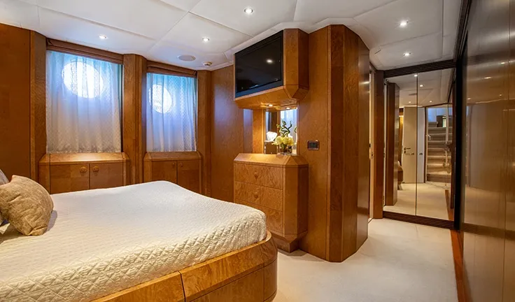 BENITA BLUE Double cabin