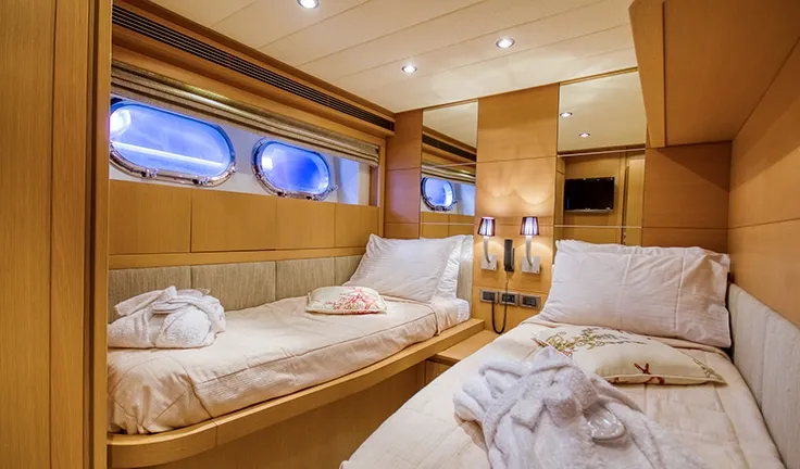 BLUE ANGEL Twin cabin