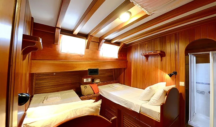 BURC-U ZAFER Twin cabin