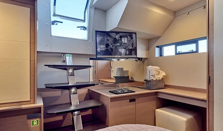 CHRISTAL MIO Double cabin