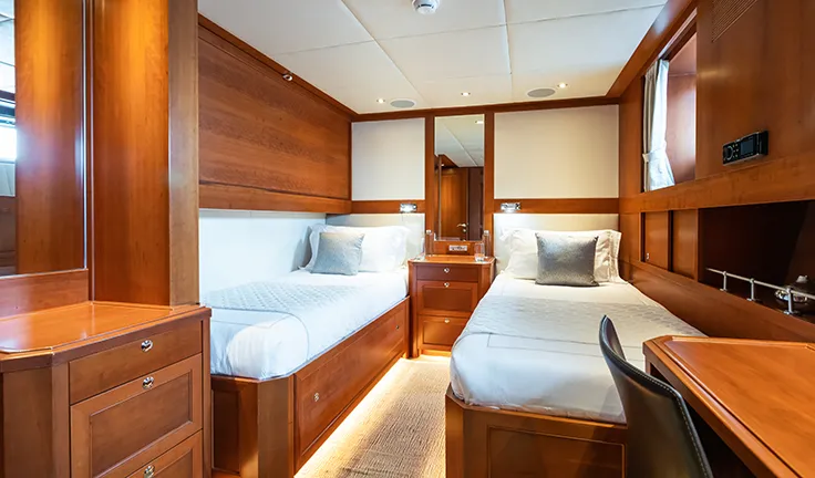CORNELIA Twin cabin