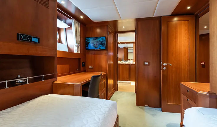 CORNELIA Twin cabin