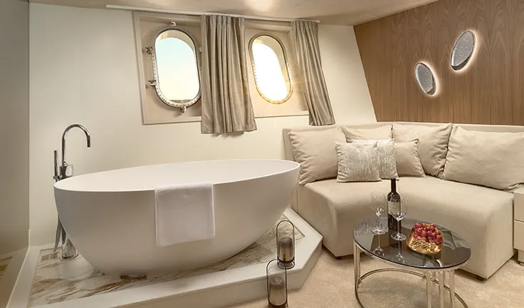 CRISTAL Master cabin