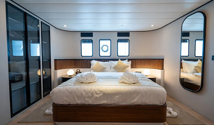 DE LOVE Double cabin