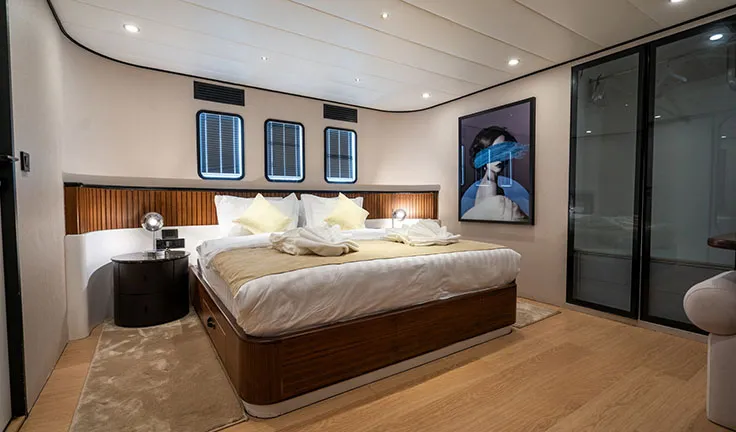 DE LOVE Double cabin