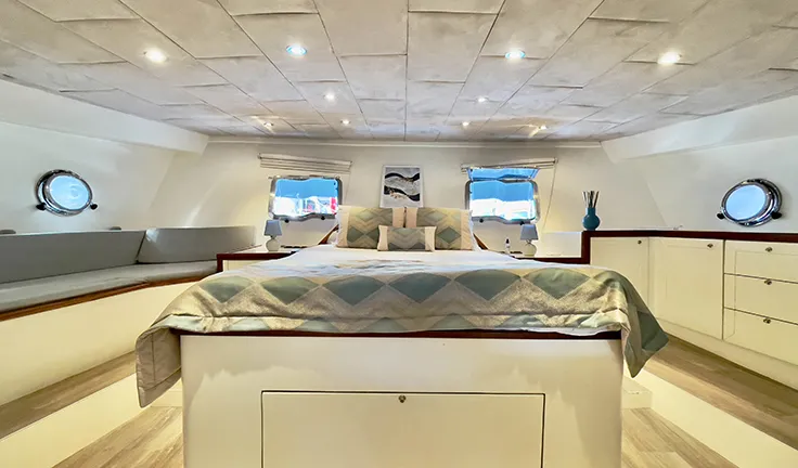 DERYA DENIZ Master cabin