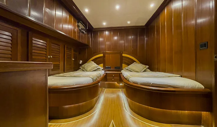 DIVA DENIZ Twin cabin