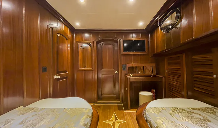 DIVA DENIZ Twin cabin