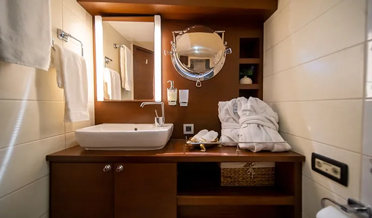 DOUBLE EAGLE Bathroom
