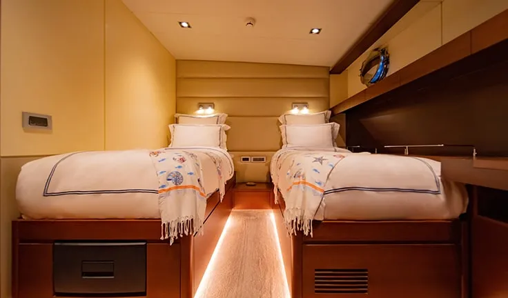 DOUBLE EAGLE Twin cabin