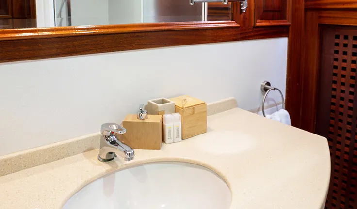 ELIANORA Bathroom