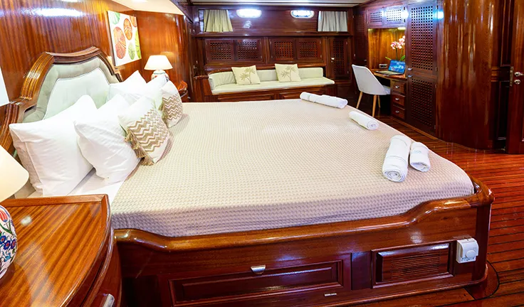 ELIANORA Master cabin