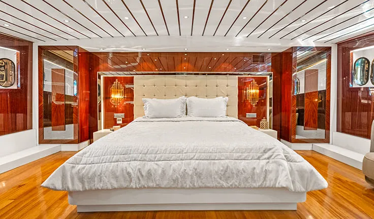 ESMA SULTAN Master cabin