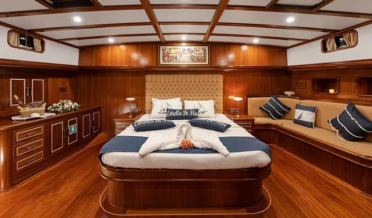 ESTRELLA DE MAR Master cabin